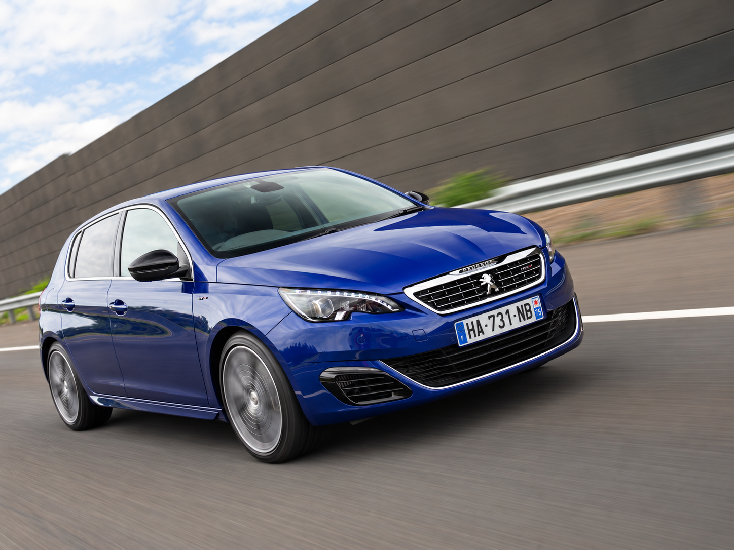 Peugeot 308 II occasion — fiabilité, coffre généreux et Voiture de l'année 2014