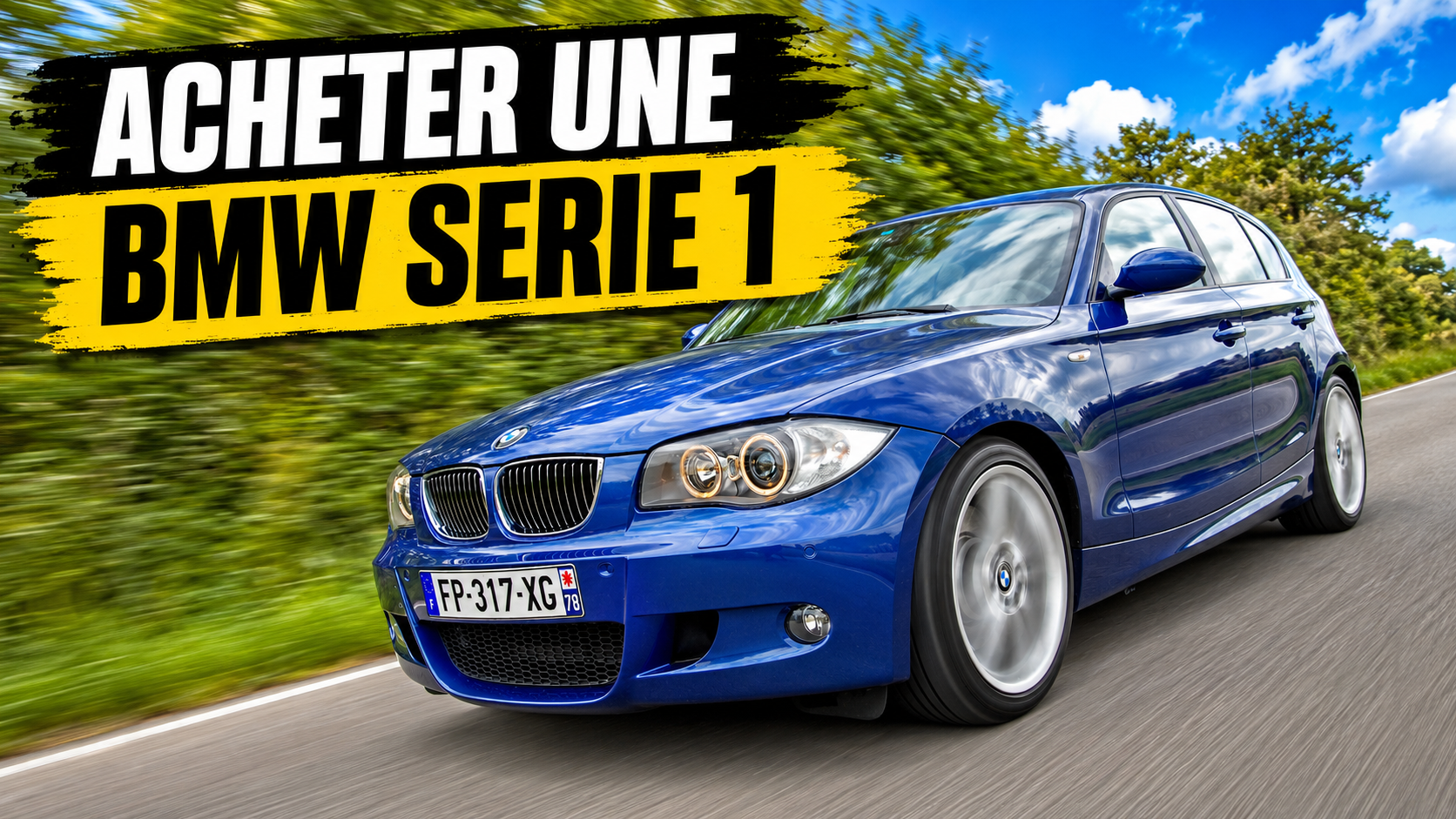 BMW serie 1 E87 bleu qui roule