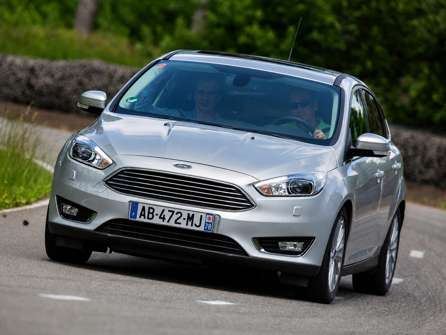 Ford Focus 3 grise en roulage — acheter une Focus d'occasion fiable
