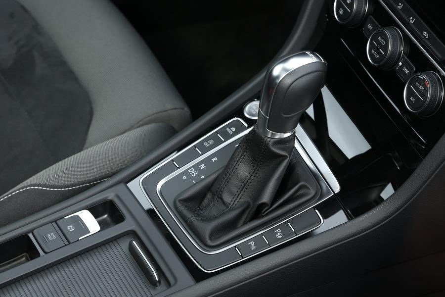 Permis boîte auto : plus rapide et économique... la boîte manuelle en danger ?